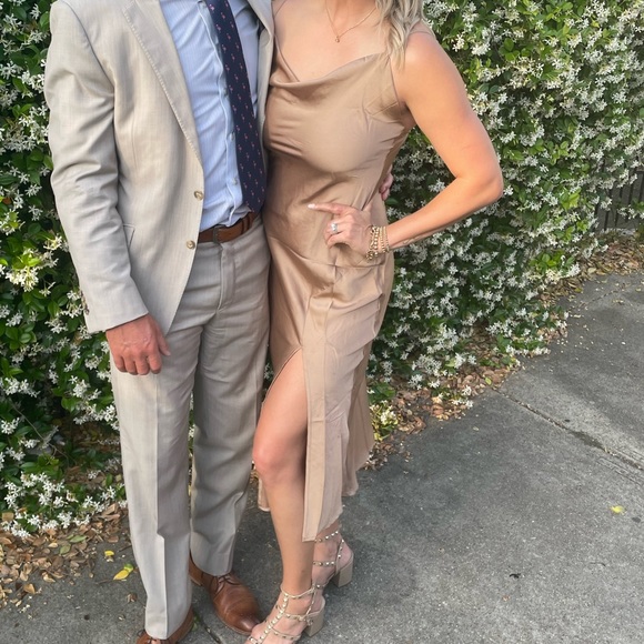 Gold satin midi - Picture 7 of 8